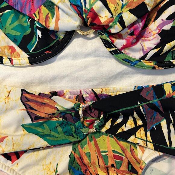 VENUS - HAWAIIAN PATTERN W/WAIST BRAND WIRE IN TOP  ADJ. TOP SZ. L - Picture 2 of 5